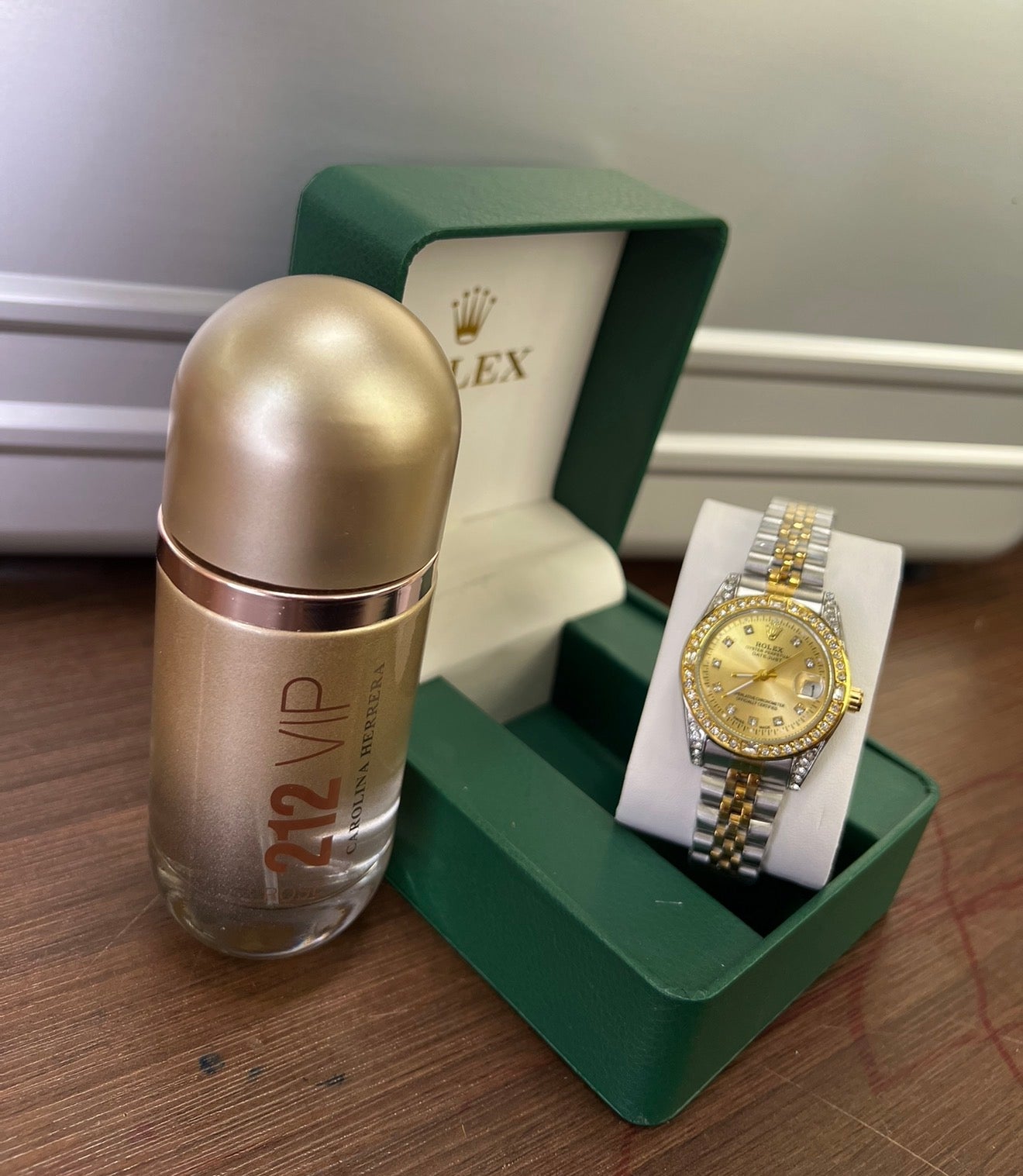 🌹⌚ Combo Date-Rose – Perfume + Reloj Elegante
